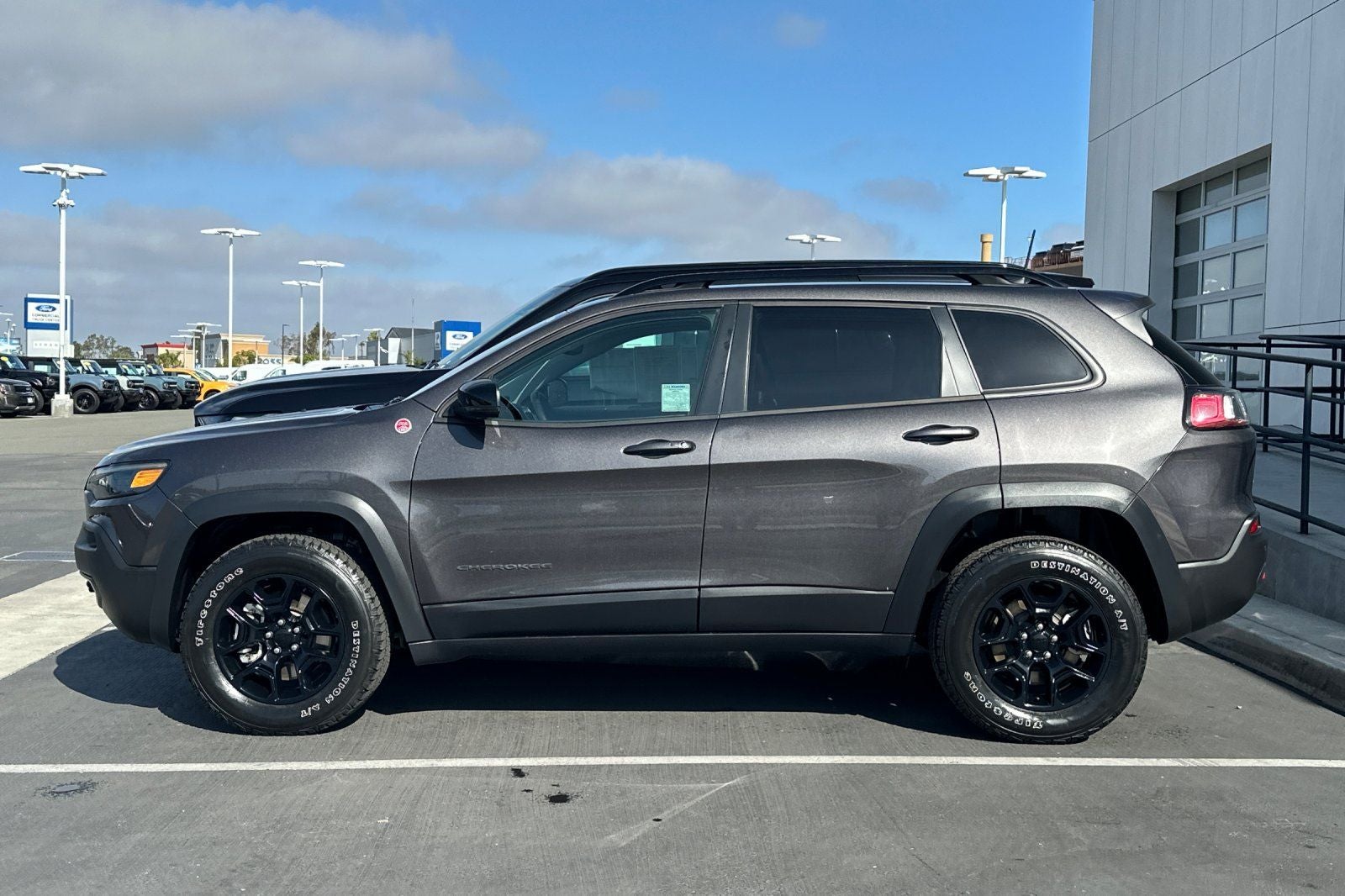 2022 Jeep Cherokee Trailhawk