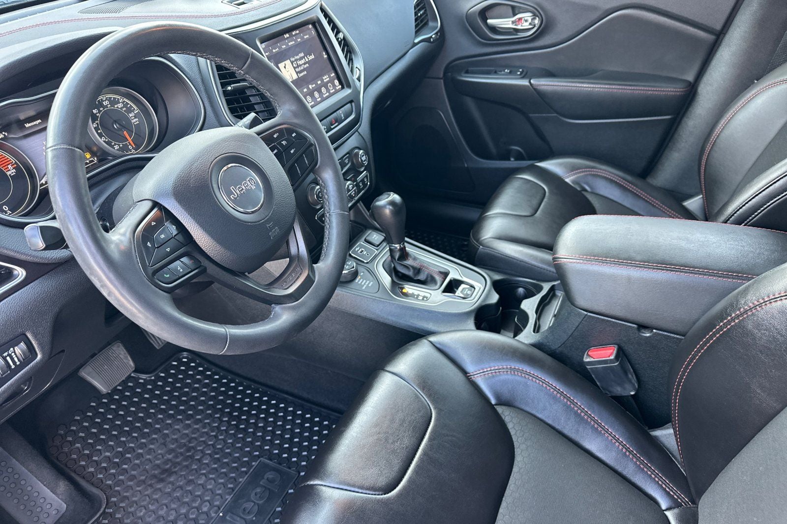 2022 Jeep Cherokee Trailhawk