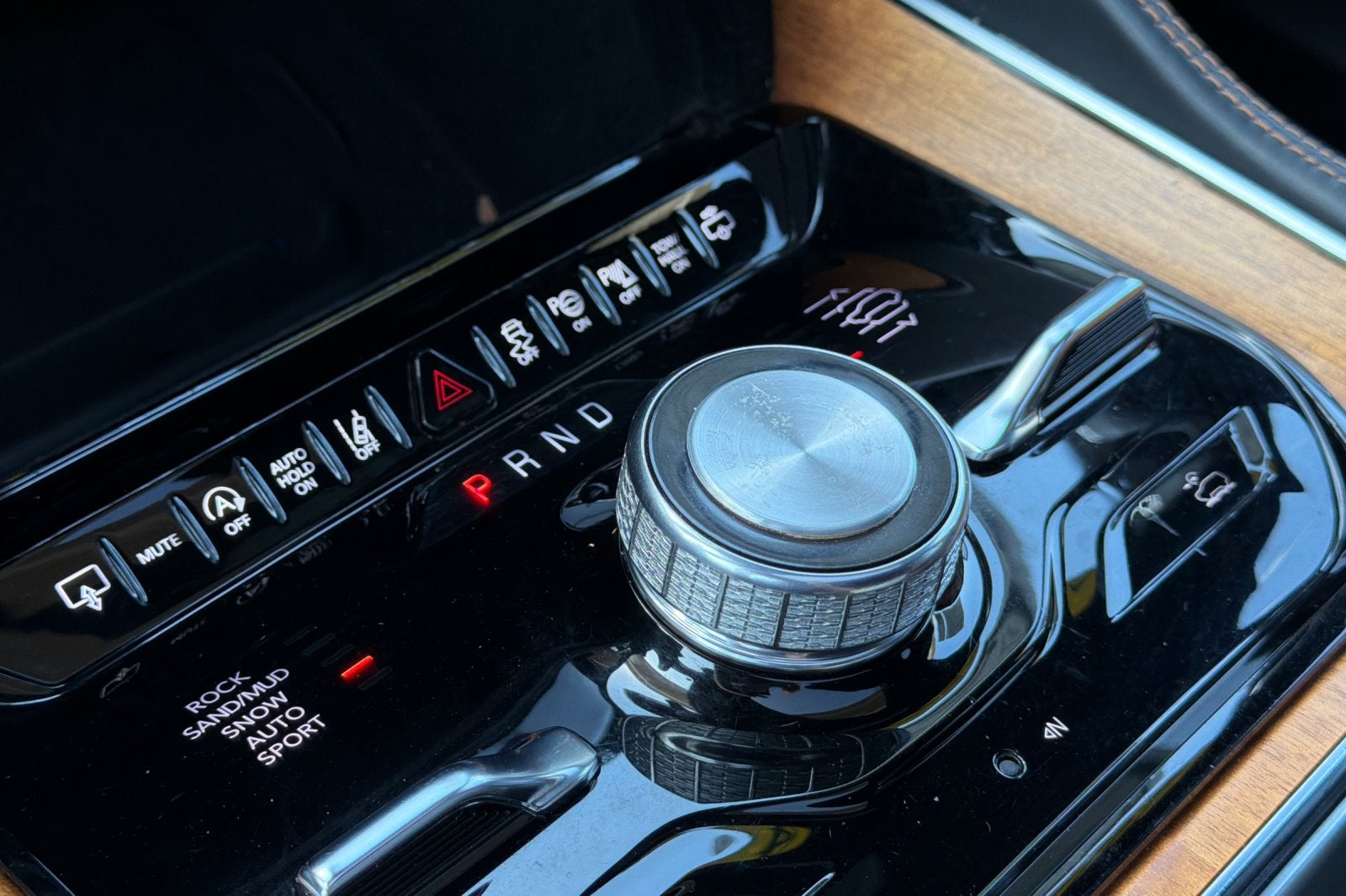 2024 Jeep Grand Wagoneer L Series III