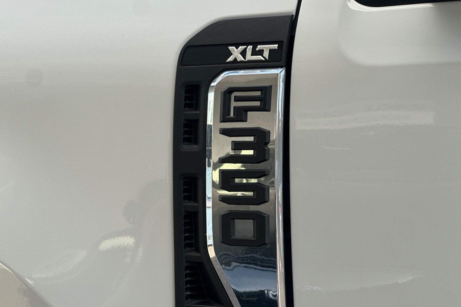 2024 Ford F-350SD XLT DRW