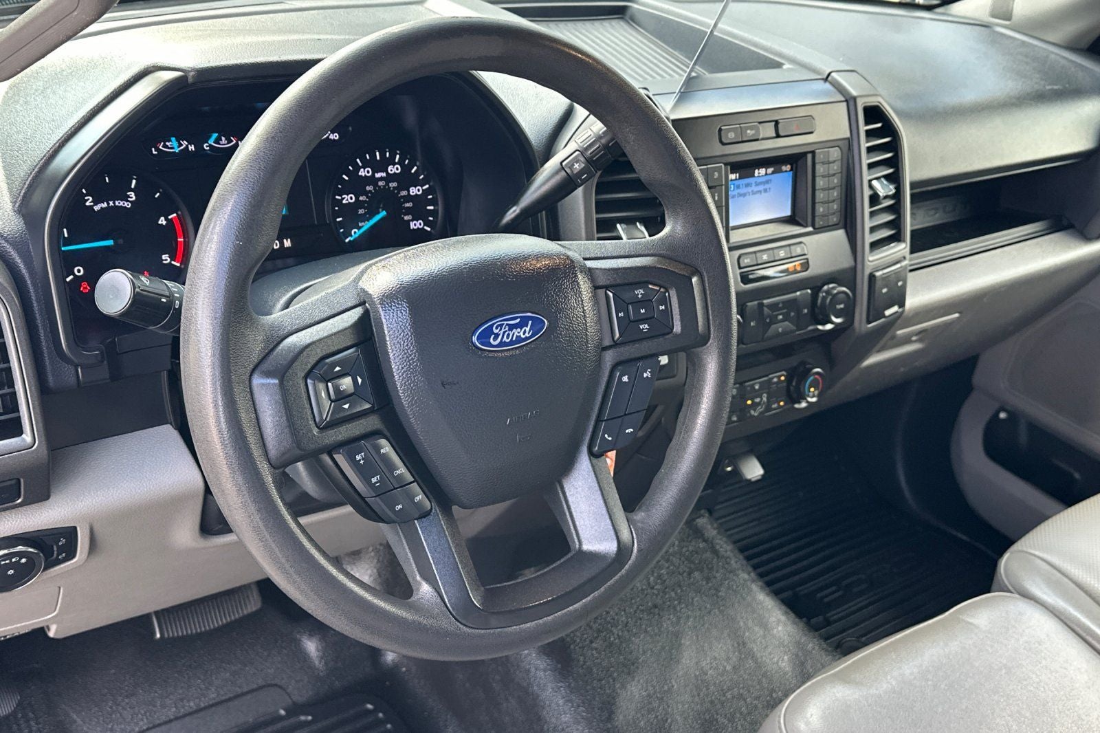 2022 Ford F-350SD XL DRW
