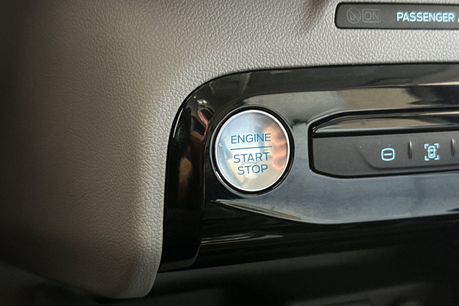 2025 Ford Escape Hybrid Platinum