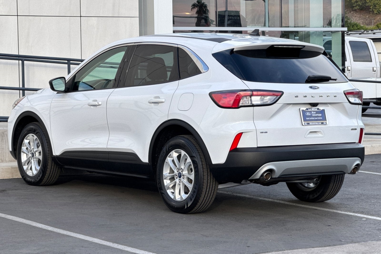 2022 Ford Escape Hybrid SE
