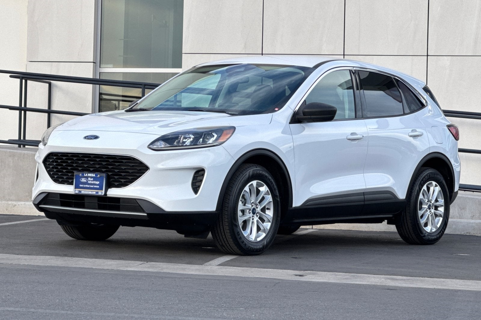 2022 Ford Escape Hybrid SE
