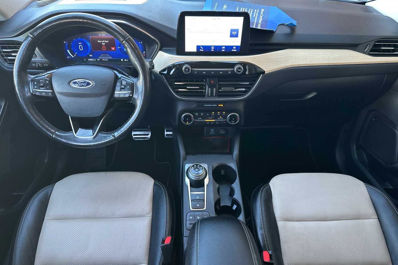 2022 Ford Escape Hybrid Titanium