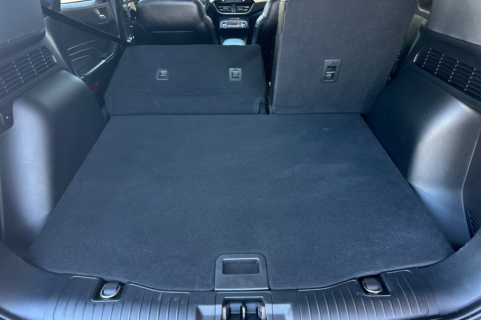2022 Ford Escape Hybrid Titanium
