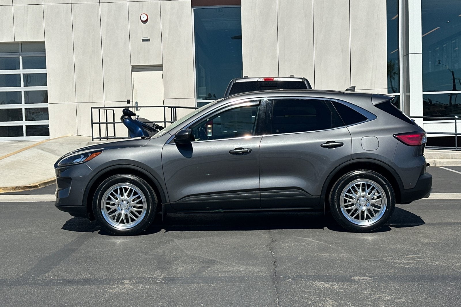 2022 Ford Escape Hybrid Titanium