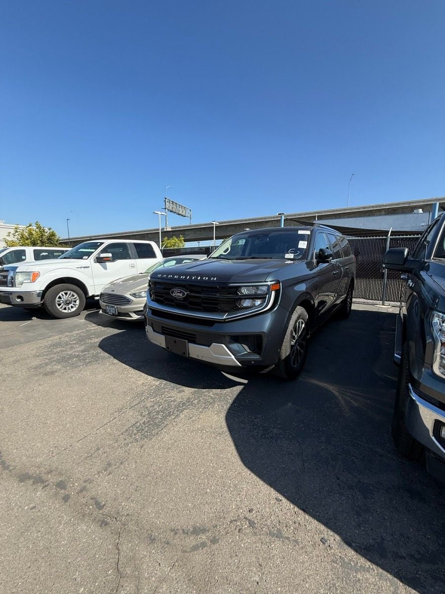 2025 Ford Expedition Max Platinum