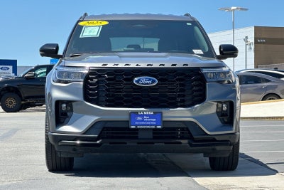 2025 Ford Explorer ST-Line
