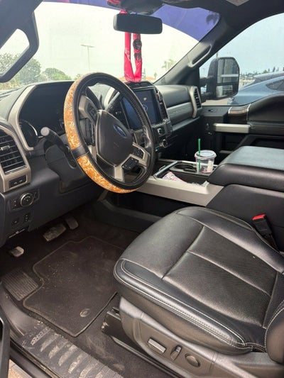 2022 Ford F-250SD Lariat