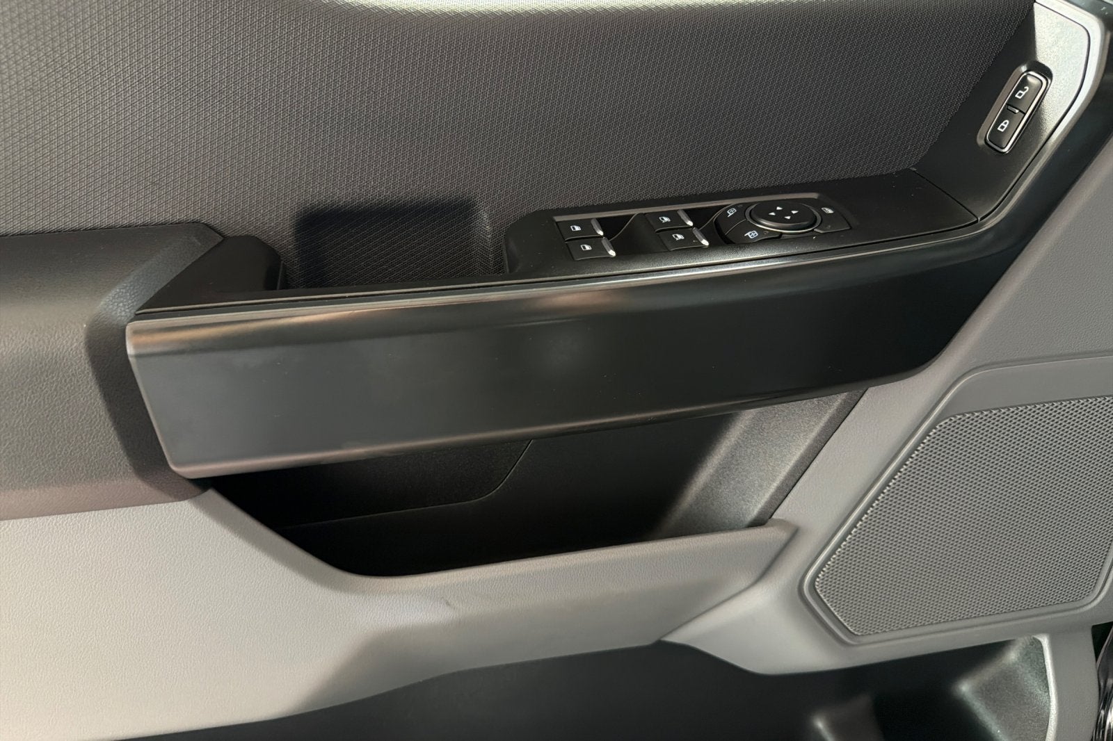 2023 Ford F-150 Lightning Pro
