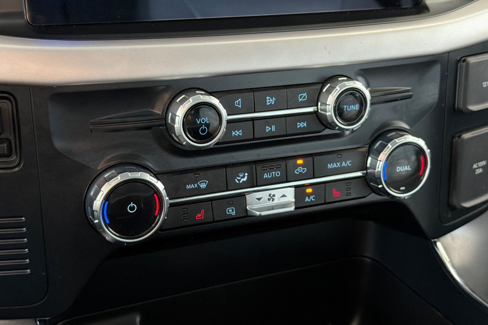 2023 Ford F-150 Lightning Pro