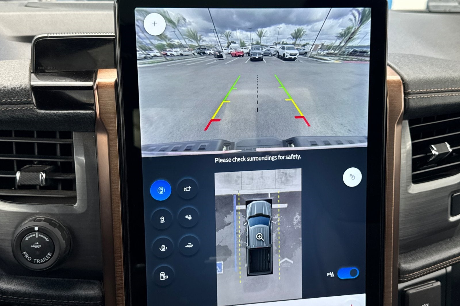 2023 Ford F-150 Lightning Lariat