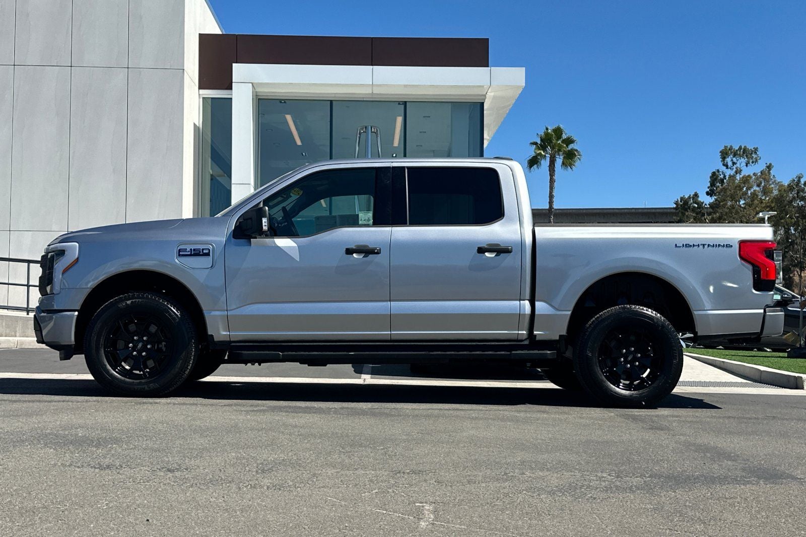 2025 Ford F-150 Lightning XLT