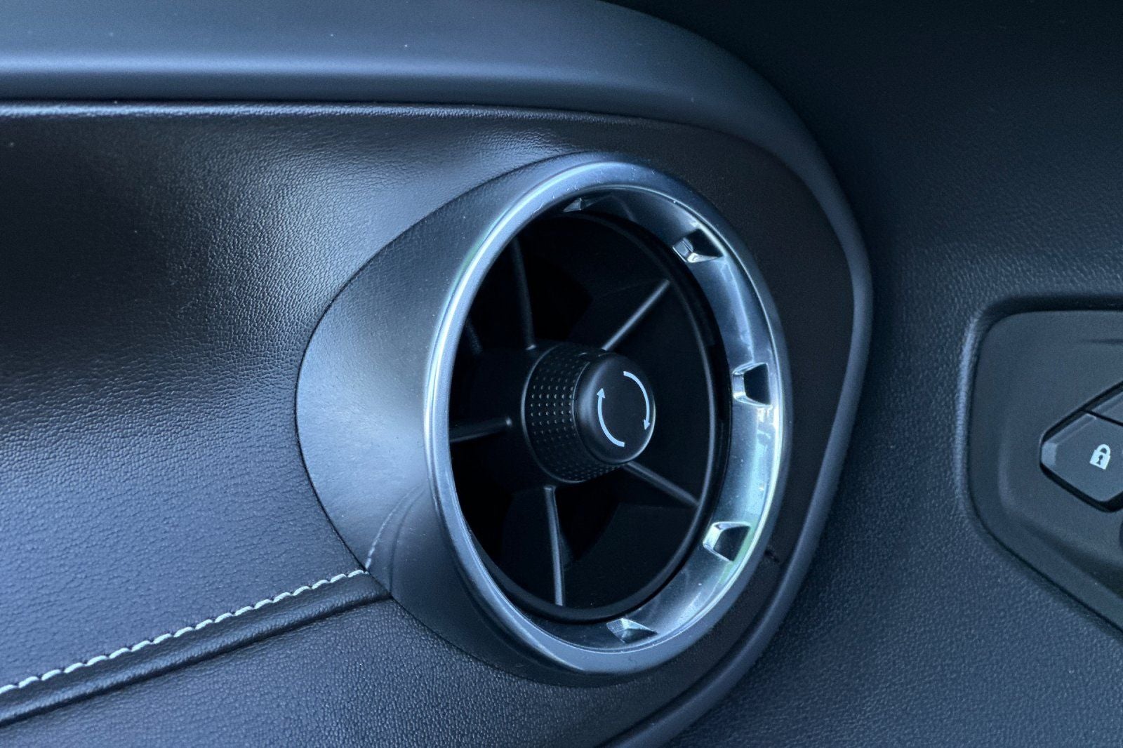 2023 Chevrolet Camaro LT1