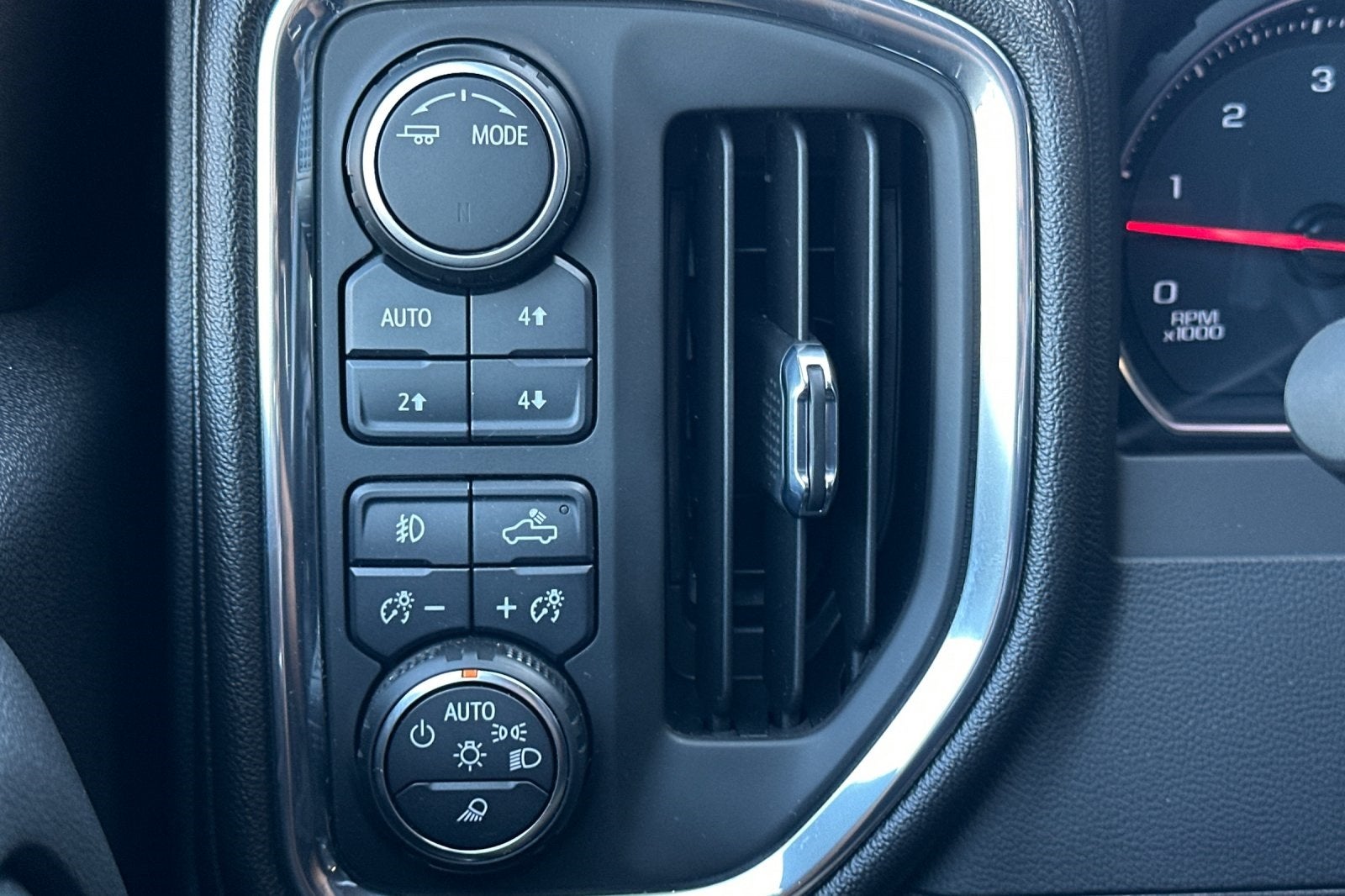 2023 Chevrolet Silverado 3500HD LTZ