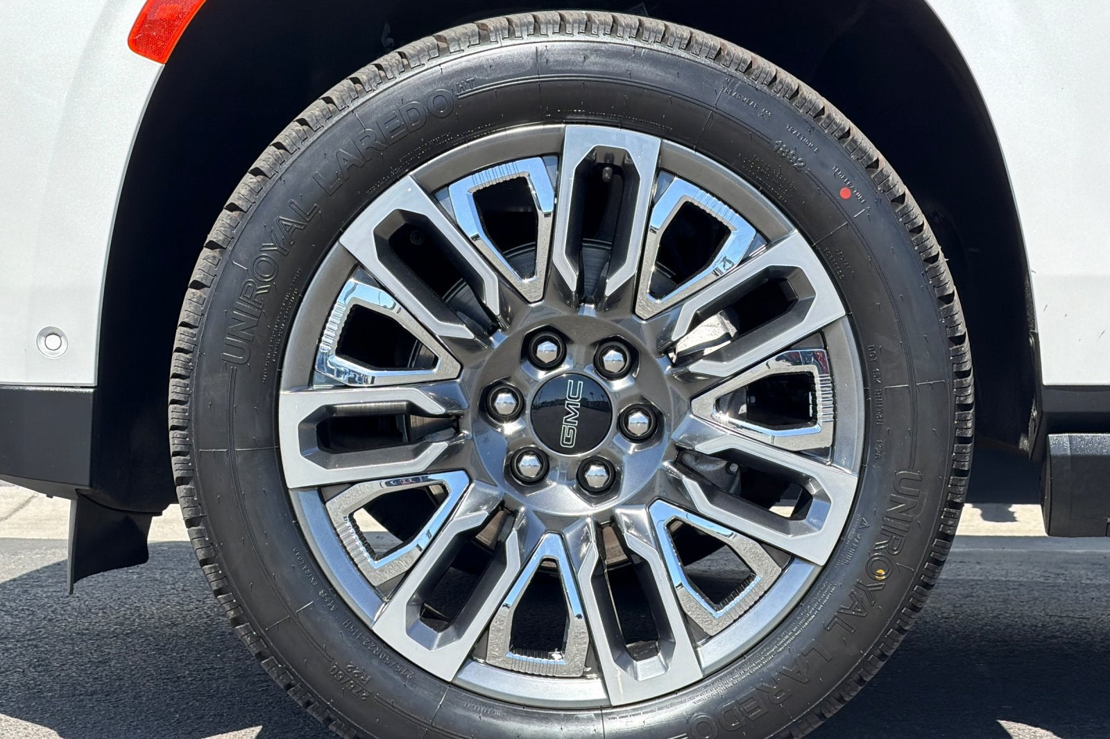 2024 GMC Yukon Denali Ultimate