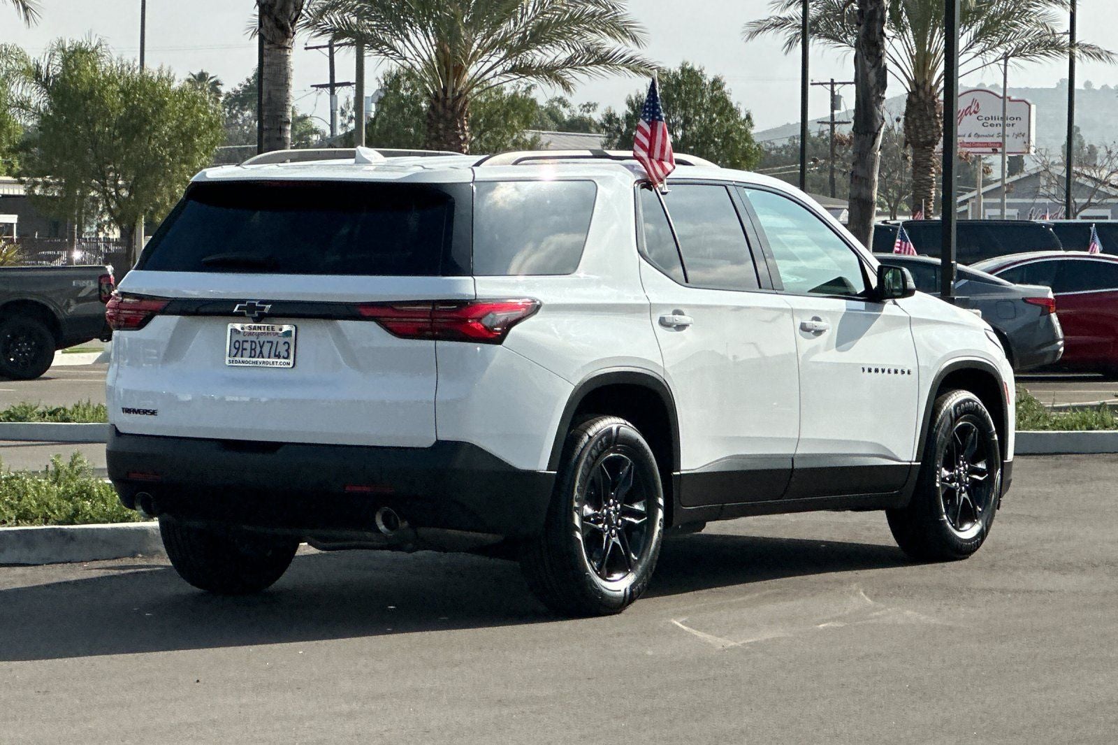 2023 Chevrolet Traverse LS