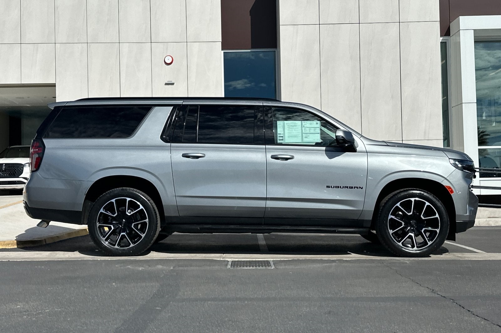 2024 Chevrolet Suburban RST