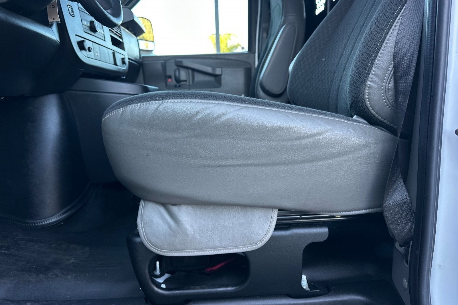 2023 GMC Savana 2500 Work Van