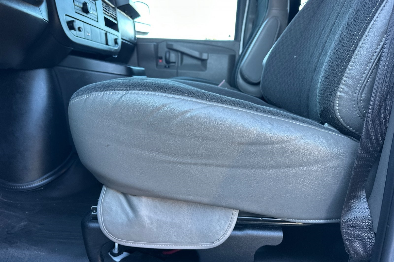 2023 GMC Savana 2500 Work Van