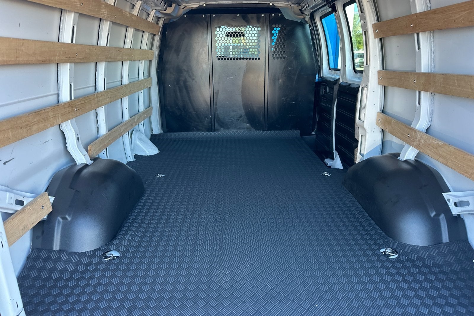 2023 GMC Savana 2500 Work Van