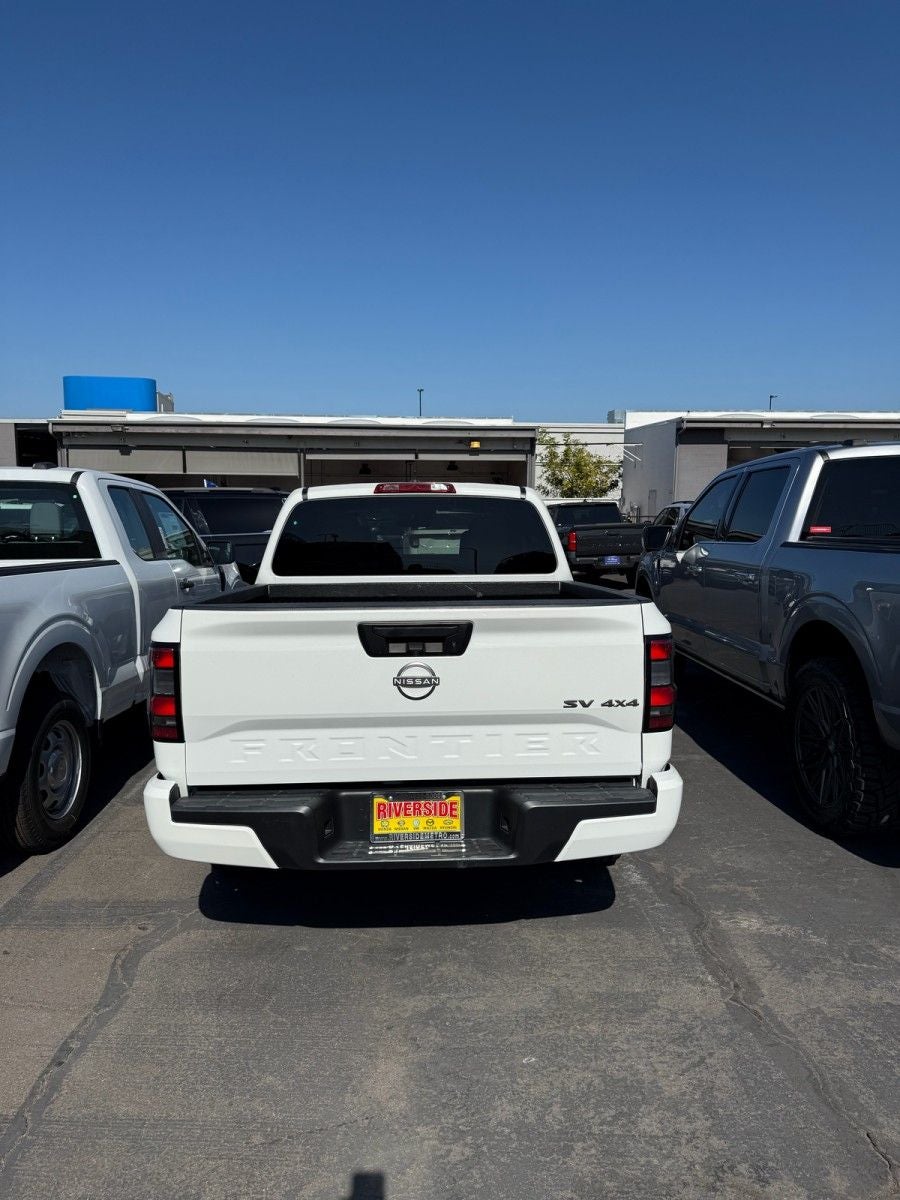 2023 Nissan Frontier SV