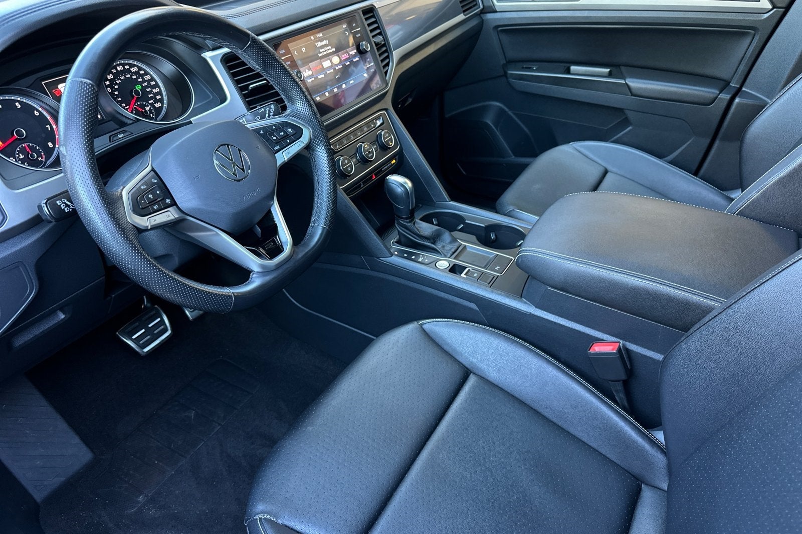 2020 Volkswagen Atlas Cross Sport 3.6L V6 SE w/Technology R-Line