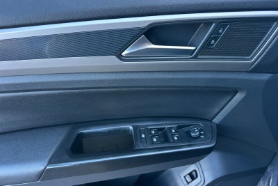 2020 Volkswagen Atlas Cross Sport 3.6L V6 SE w/Technology R-Line