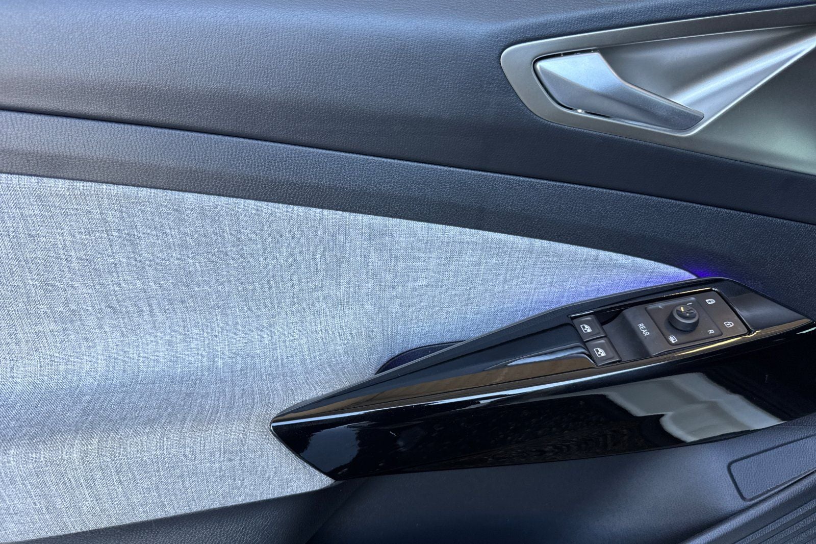 2023 Volkswagen ID.4 Standard