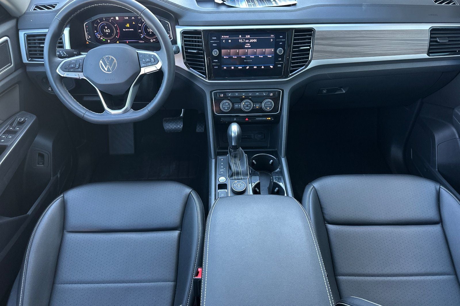 2023 Volkswagen Atlas SEL