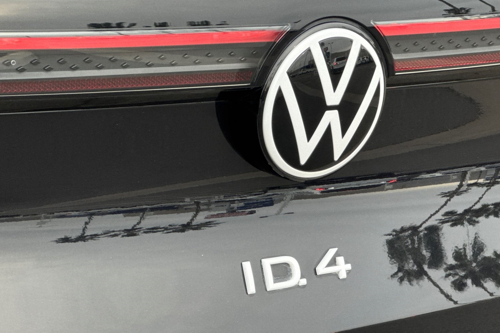 2023 Volkswagen ID.4 Pro