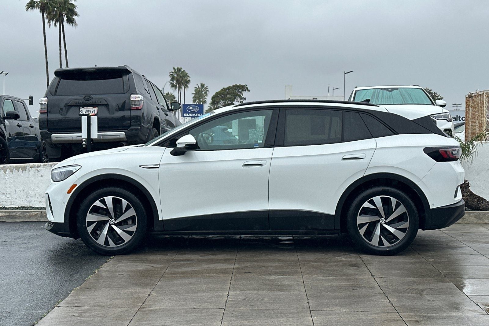 2023 Volkswagen ID.4 Pro