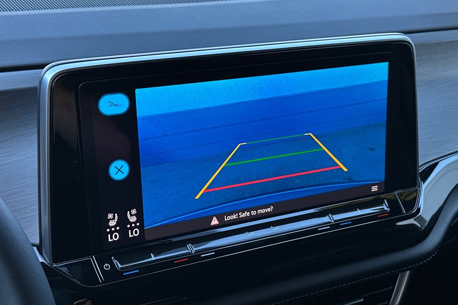 2024 Volkswagen Atlas Cross Sport 2.0T SE