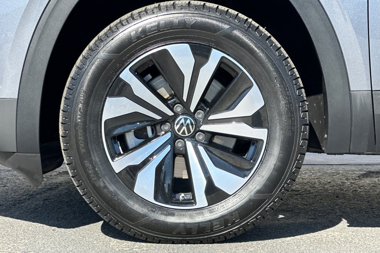 2024 Volkswagen Atlas Cross Sport 2.0T SE