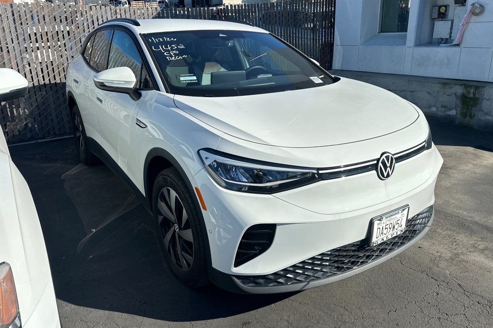 2023 Volkswagen ID.4 Pro