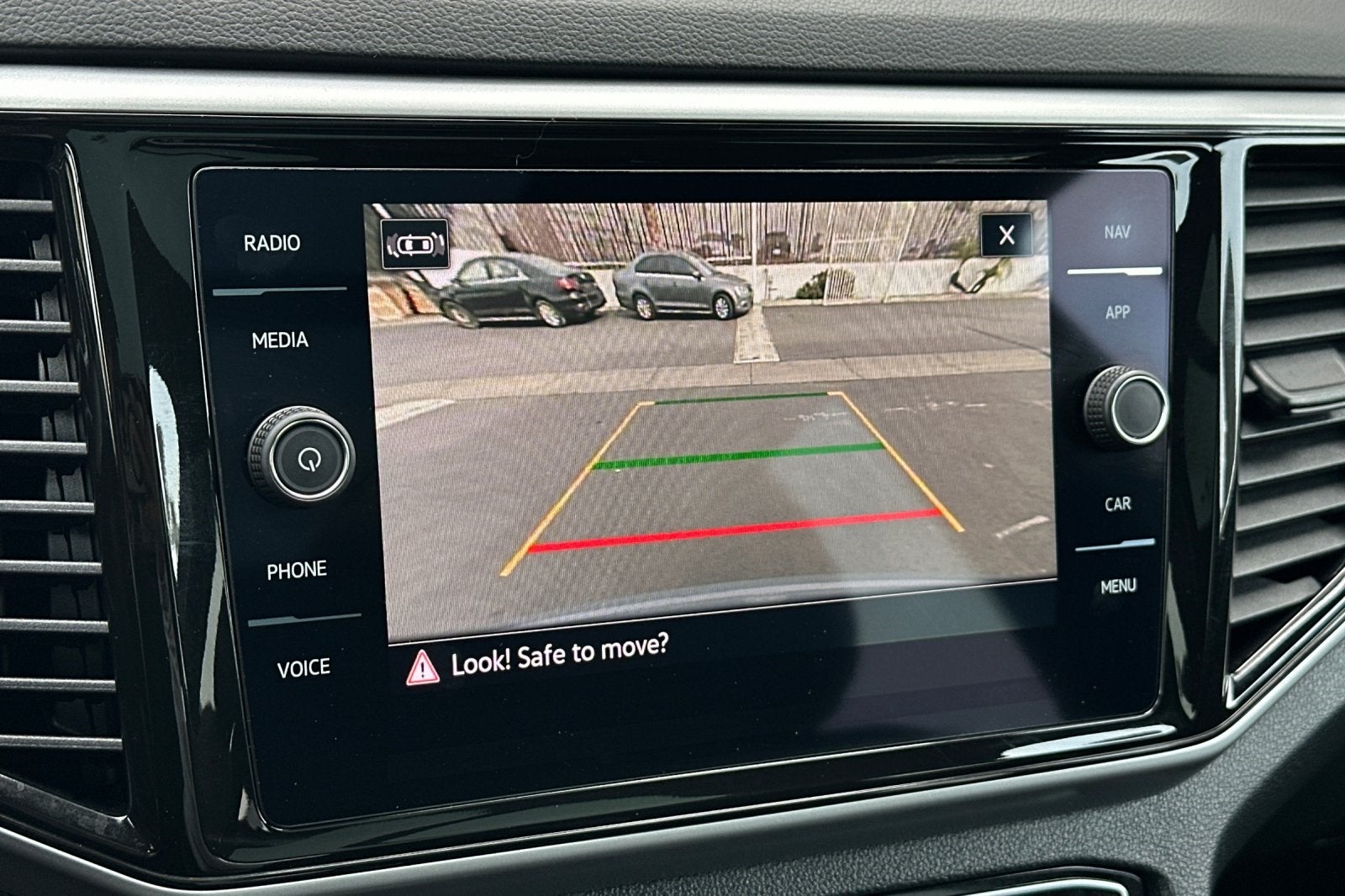 2023 Volkswagen Atlas Cross Sport 3.6L V6 SEL Premium R-Line