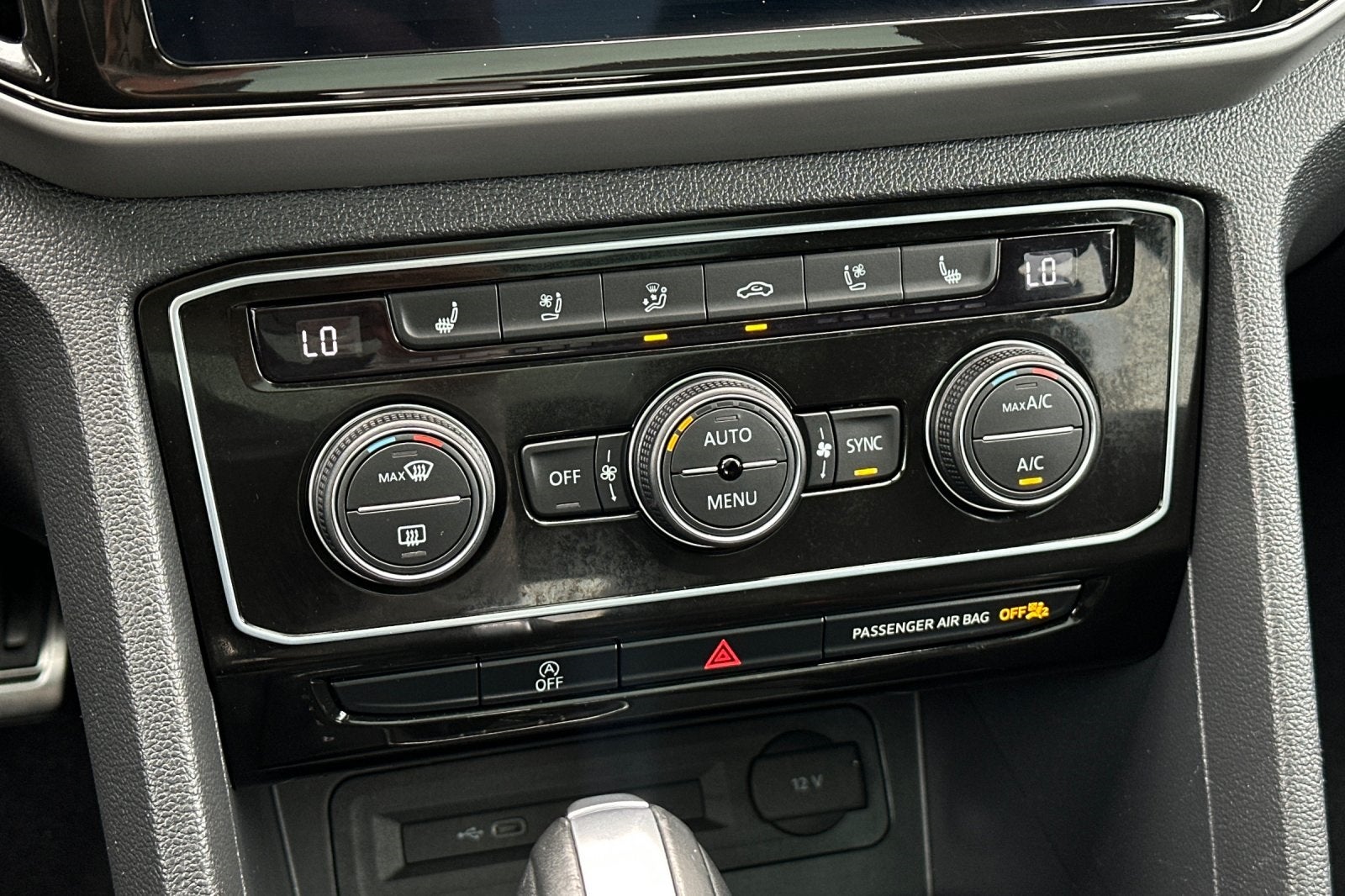 2023 Volkswagen Atlas Cross Sport 3.6L V6 SEL Premium R-Line