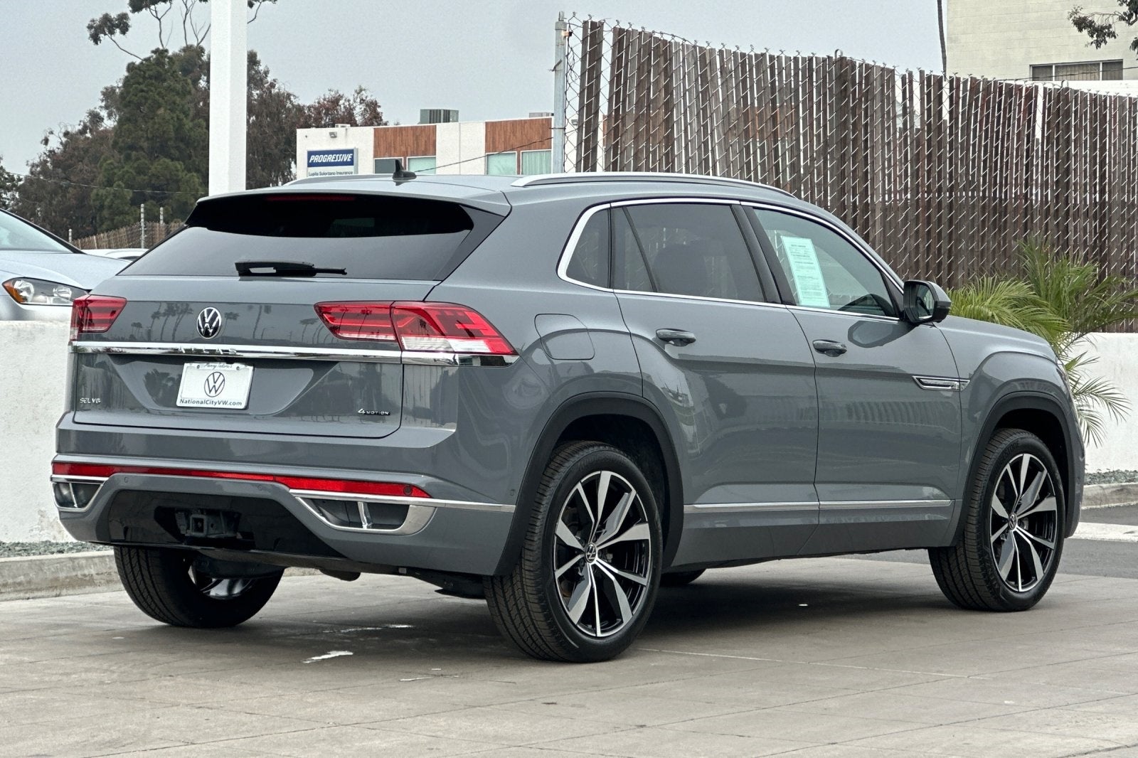 2023 Volkswagen Atlas Cross Sport 3.6L V6 SEL Premium R-Line