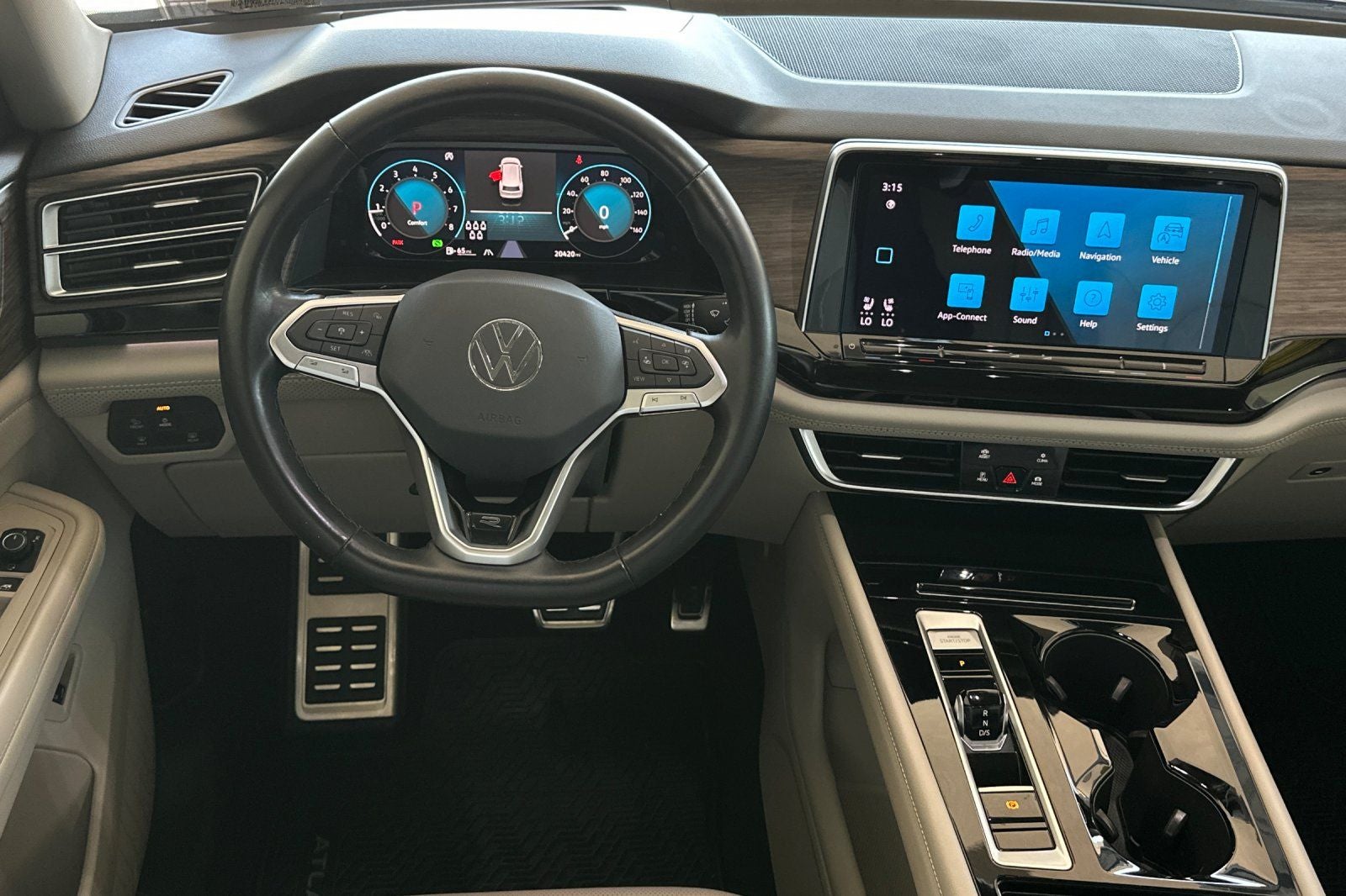 2024 Volkswagen Atlas 2.0T SEL Premium R-Line
