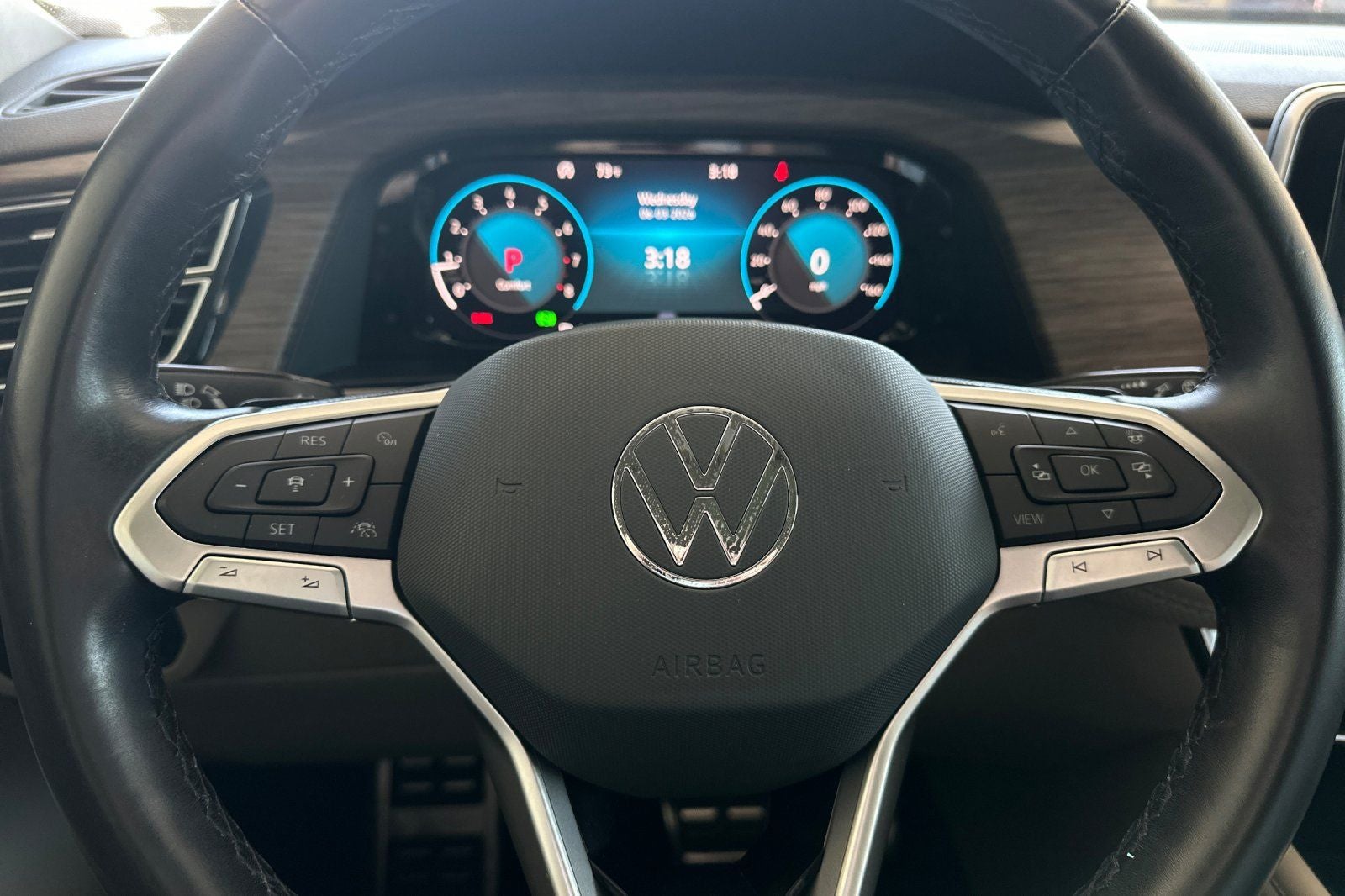 2024 Volkswagen Atlas 2.0T SEL Premium R-Line