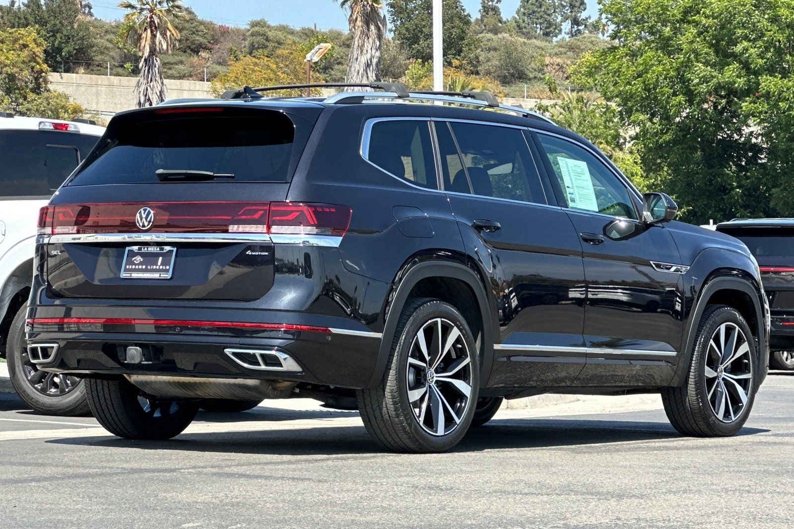 2024 Volkswagen Atlas 2.0T SEL Premium R-Line