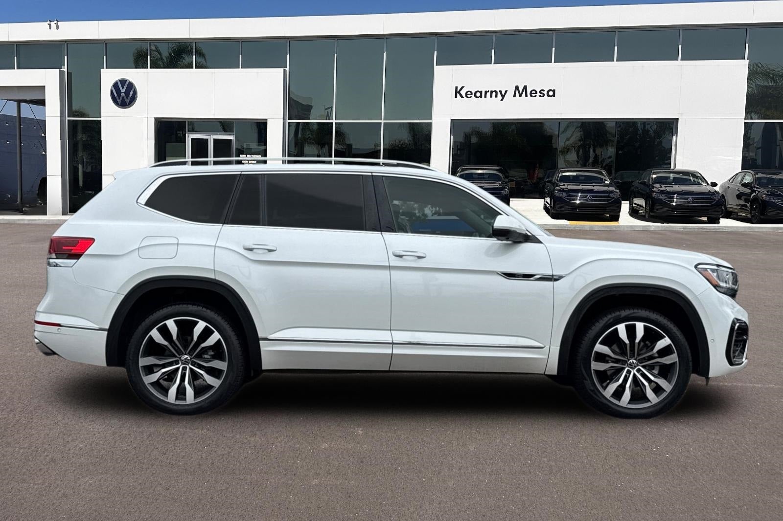 2023 Volkswagen Atlas 3.6L V6 SEL Premium R-Line