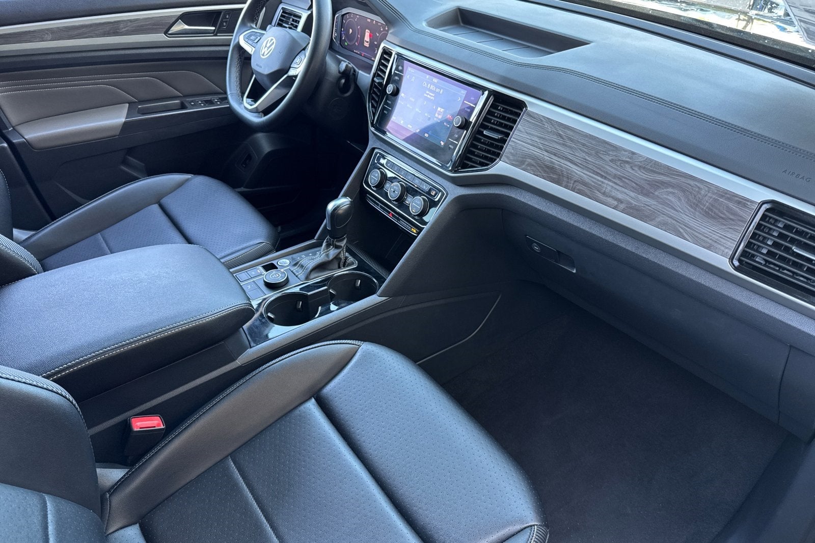 2022 Volkswagen Atlas Cross Sport 3.6L V6 SE w/Technology