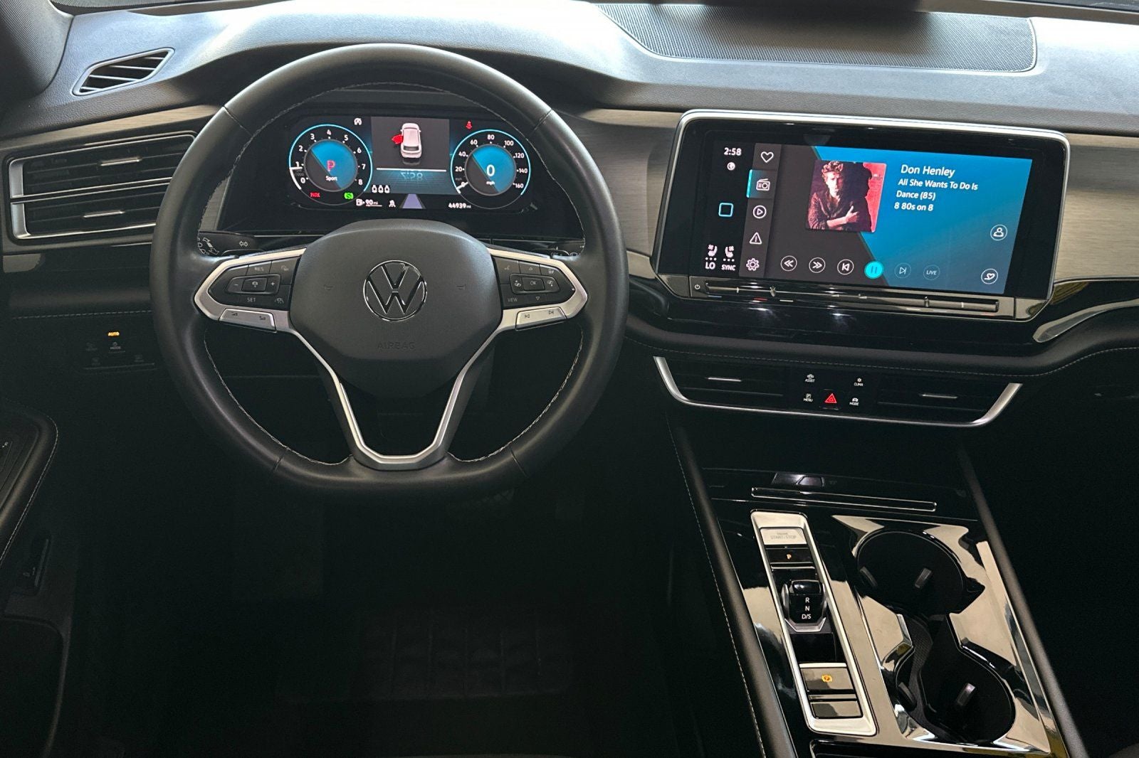 2024 Volkswagen Atlas Cross Sport 2.0T SE w/Technology