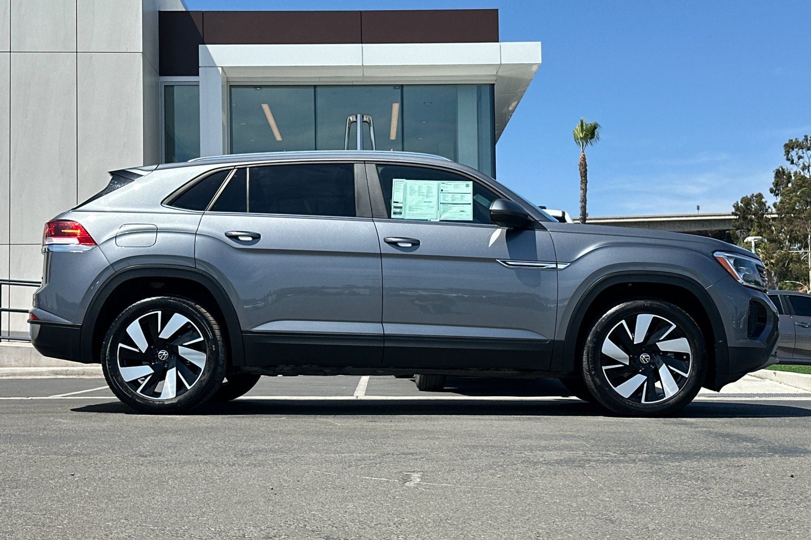 2024 Volkswagen Atlas Cross Sport 2.0T SE w/Technology