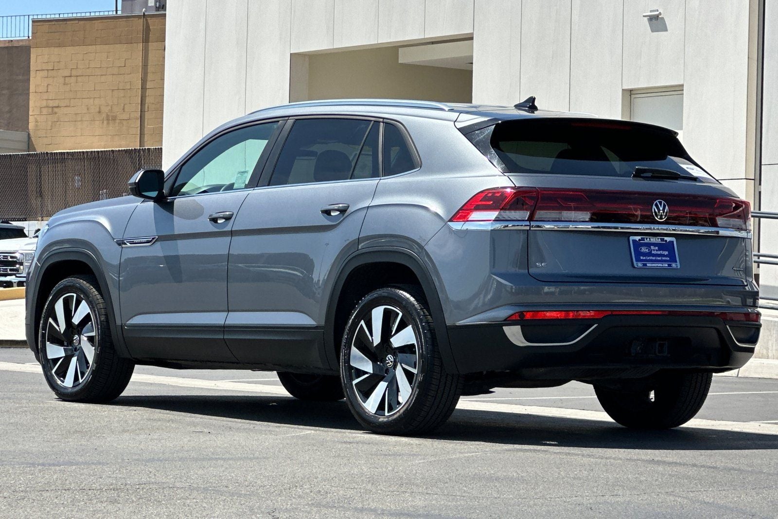 2024 Volkswagen Atlas Cross Sport 2.0T SE w/Technology