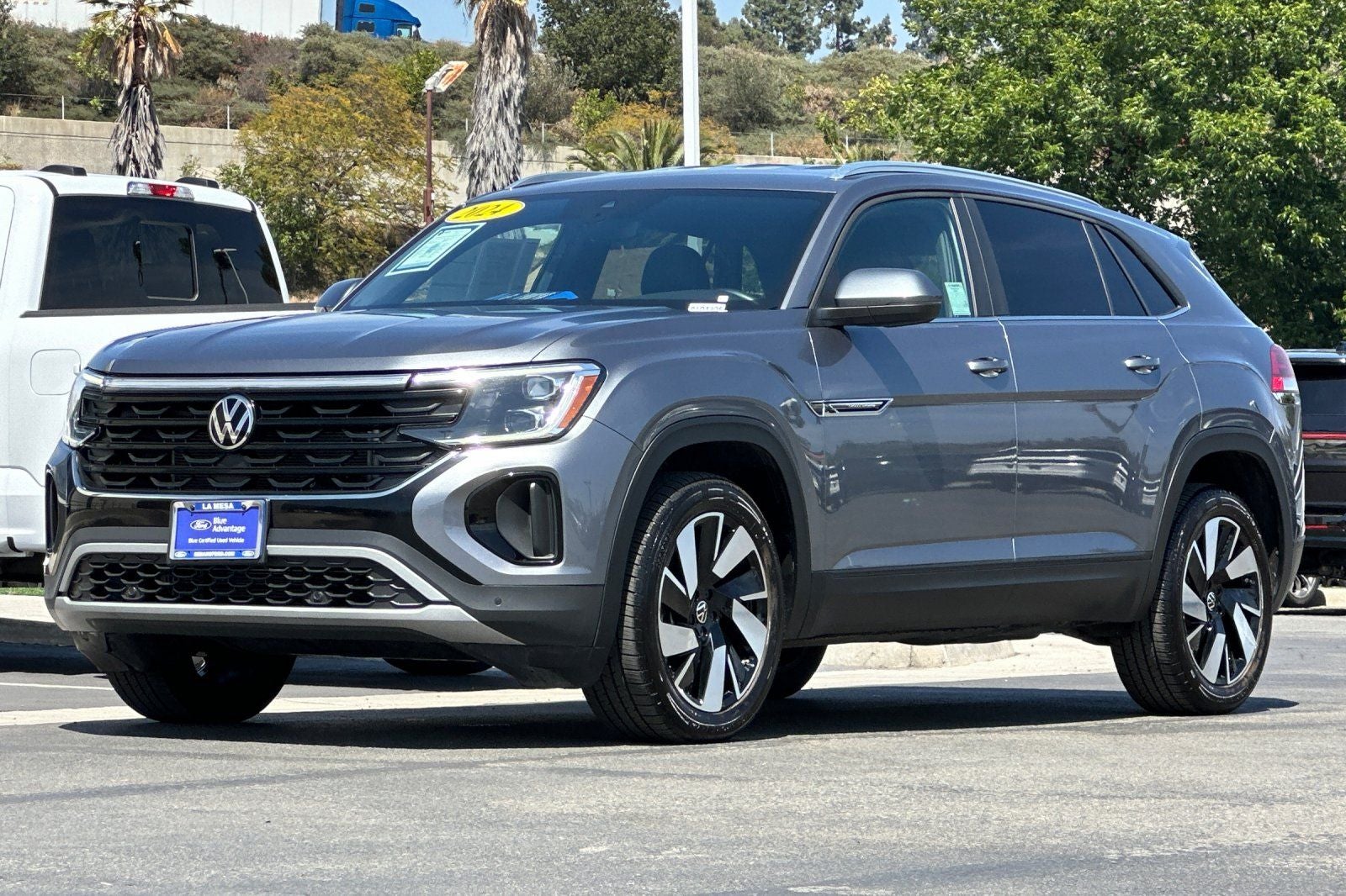 2024 Volkswagen Atlas Cross Sport 2.0T SE w/Technology