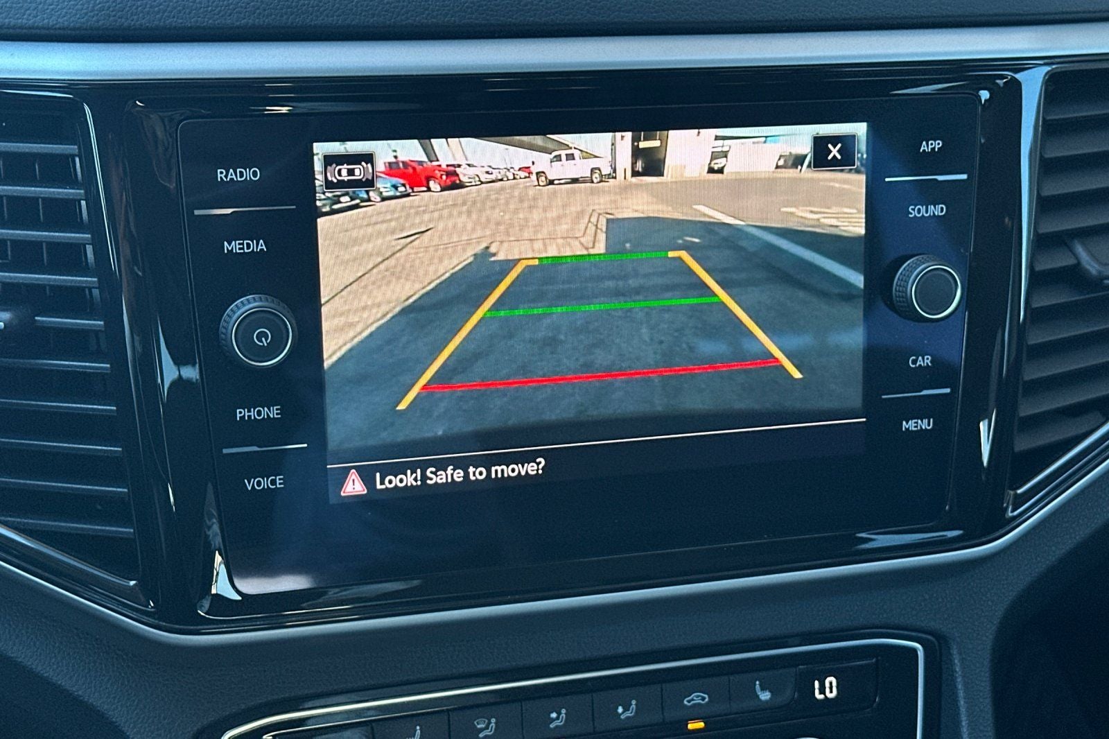 2023 Volkswagen Atlas 3.6L V6 SE w/Technology