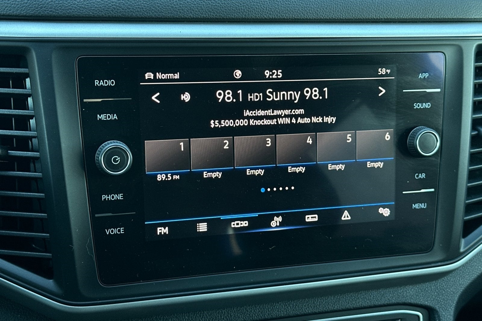 2021 Volkswagen Atlas 3.6L V6 SE w/Technology